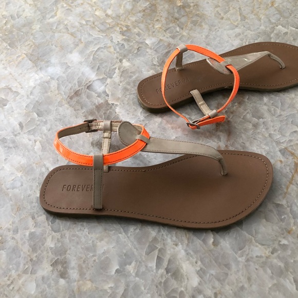 Sandals - Picture 4 of 4